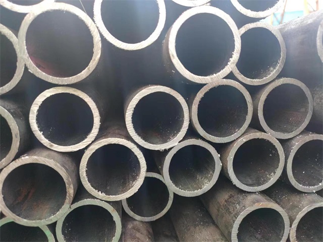 衡阳10#结构用无缝钢管